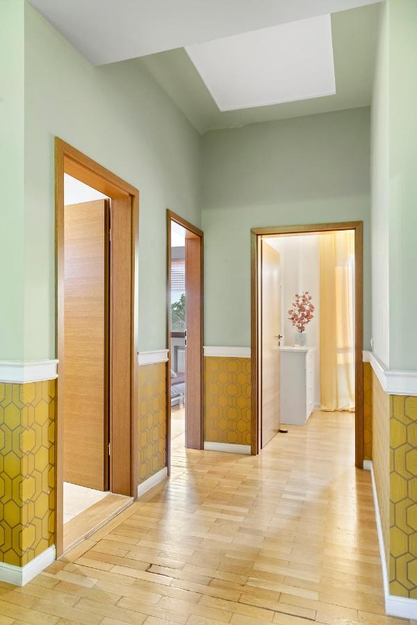 City Heart Retreat Elegant Apartment ブカレスト エクステリア 写真