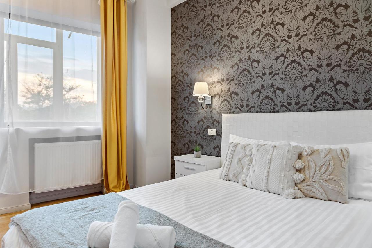 City Heart Retreat Elegant Apartment ブカレスト エクステリア 写真