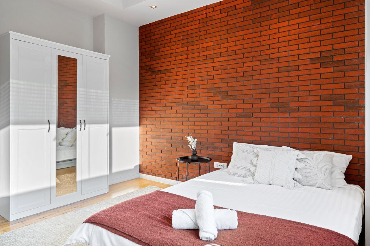 City Heart Retreat Elegant Apartment ブカレスト エクステリア 写真